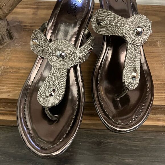 Women’s Carlos Santana metallic dress sandal.  Size 8M - Picture 8 of 11